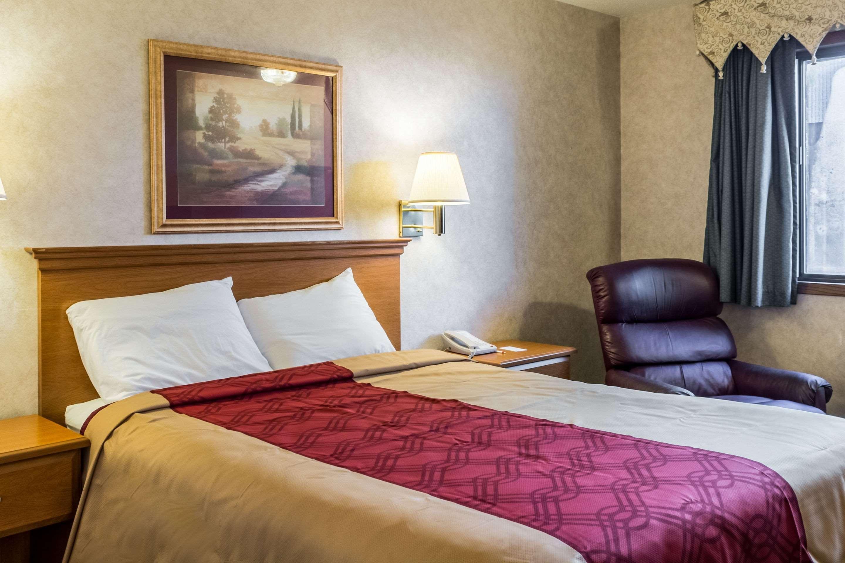 Econo Lodge North Sioux Falls Buitenkant foto