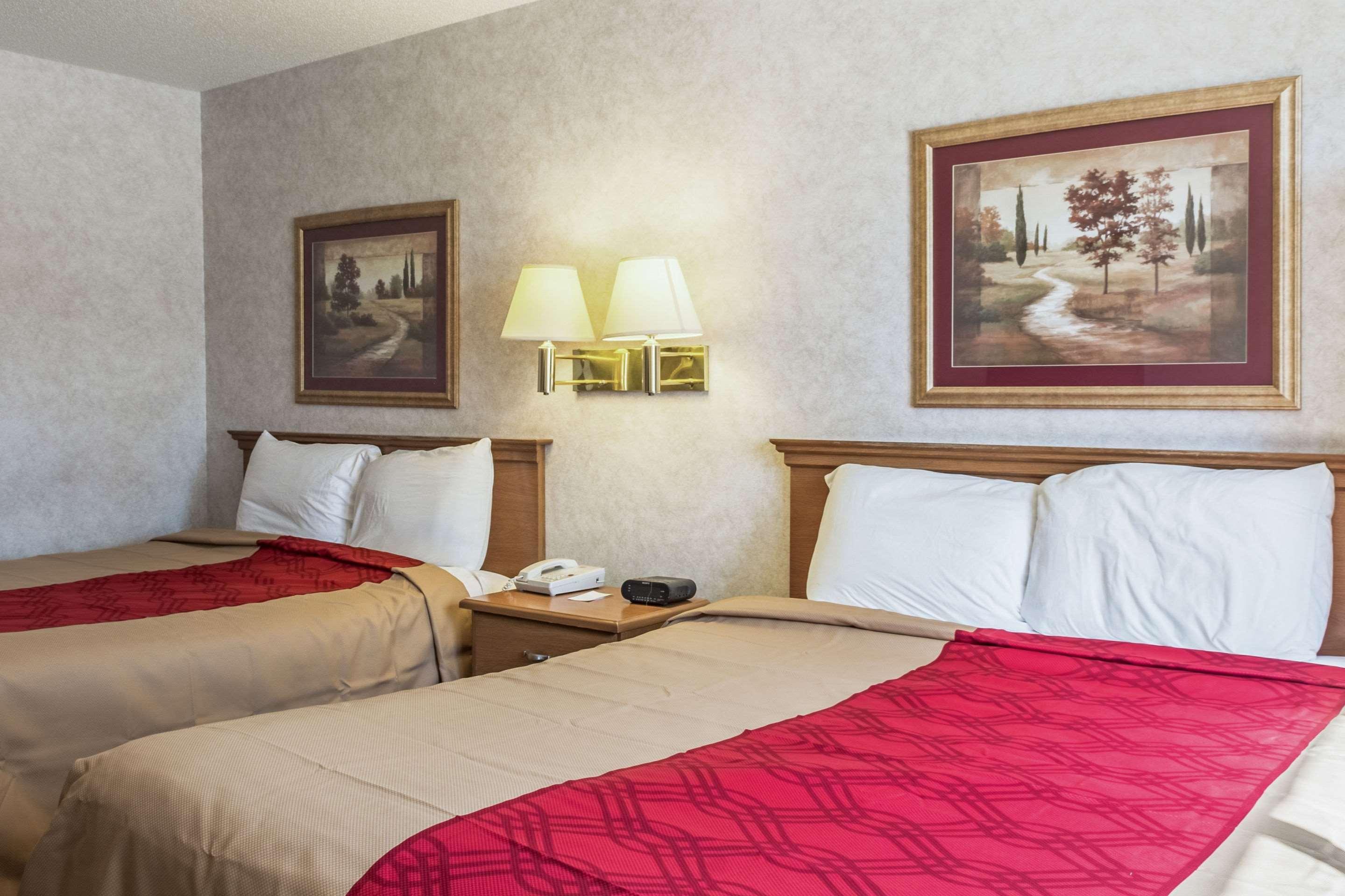 Econo Lodge North Sioux Falls Buitenkant foto
