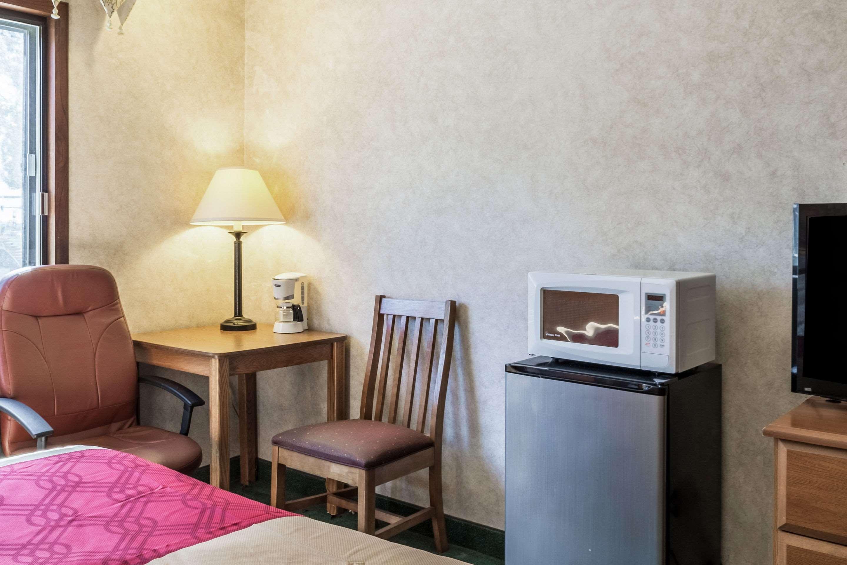 Econo Lodge North Sioux Falls Buitenkant foto