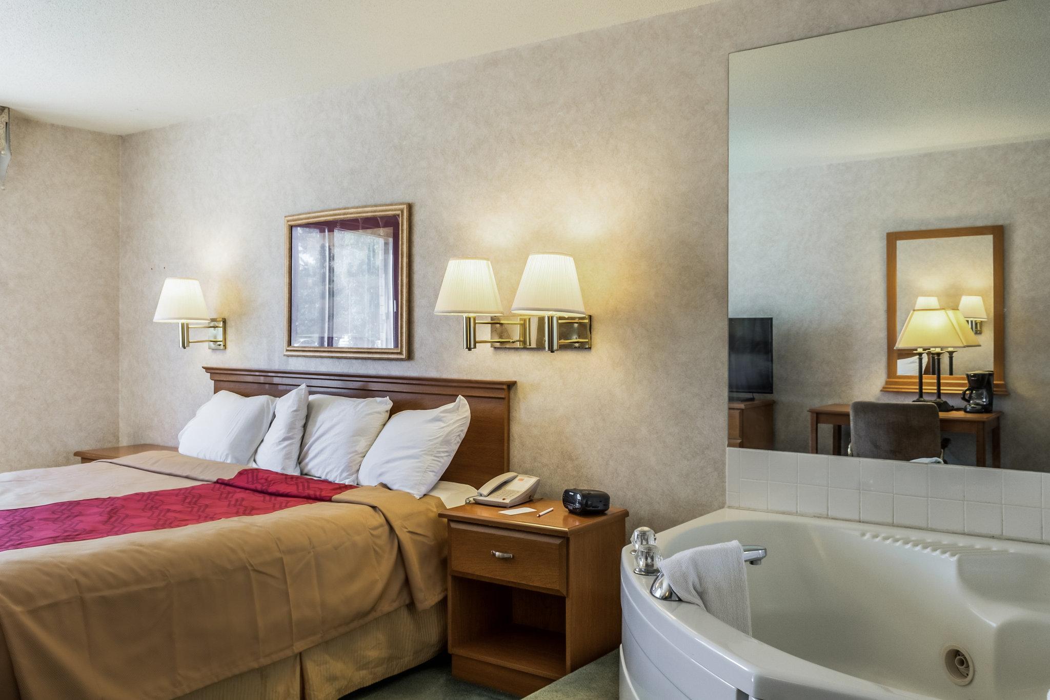 Econo Lodge North Sioux Falls Buitenkant foto