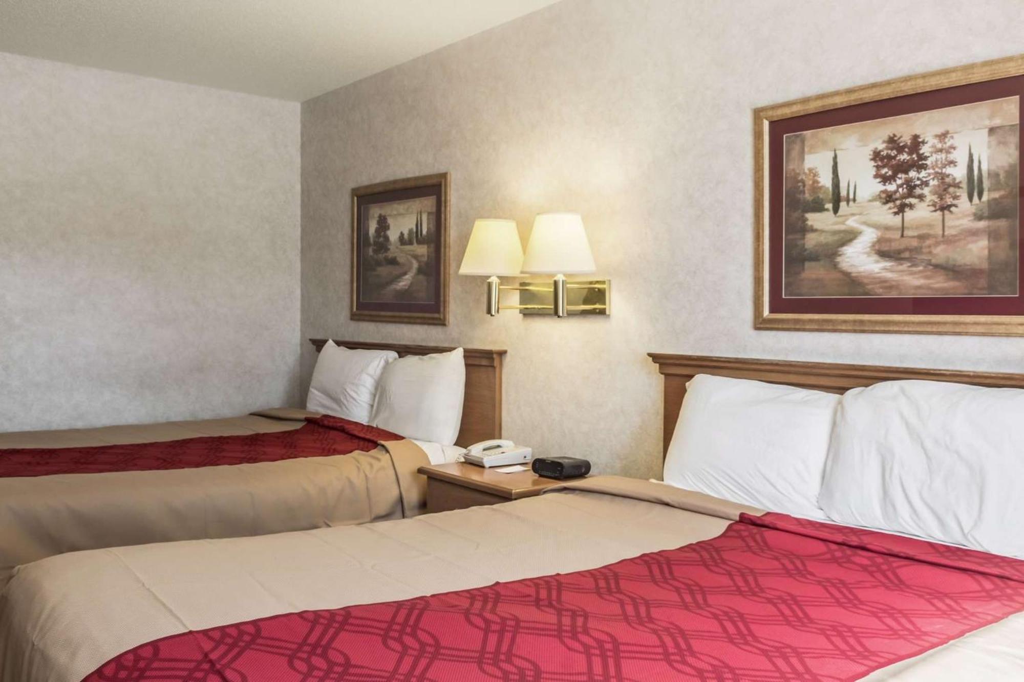 Econo Lodge North Sioux Falls Buitenkant foto